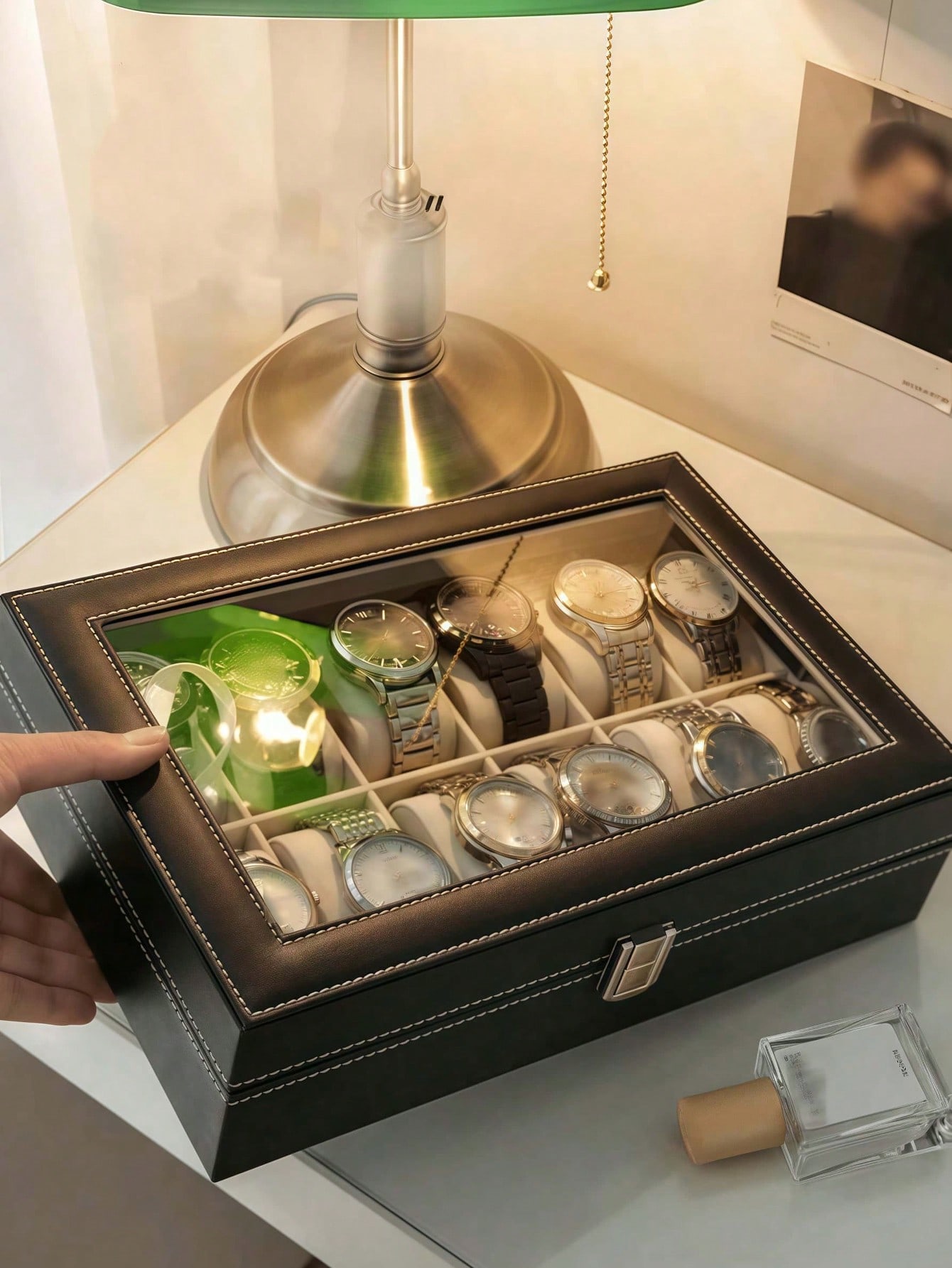 Caja de Relojes de Cuero con C - Home Bathroom Vanity reseña y precio
